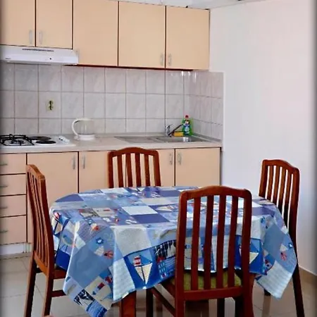 Emil - Great Location Appartement *